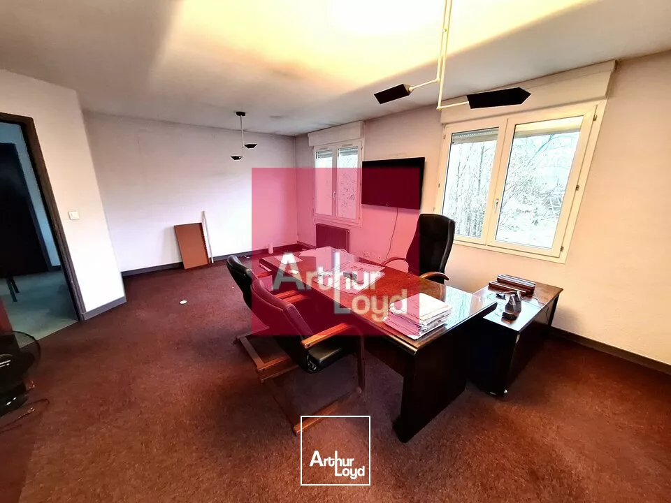 BUREAUX A VENDRE 320M² RIOM 