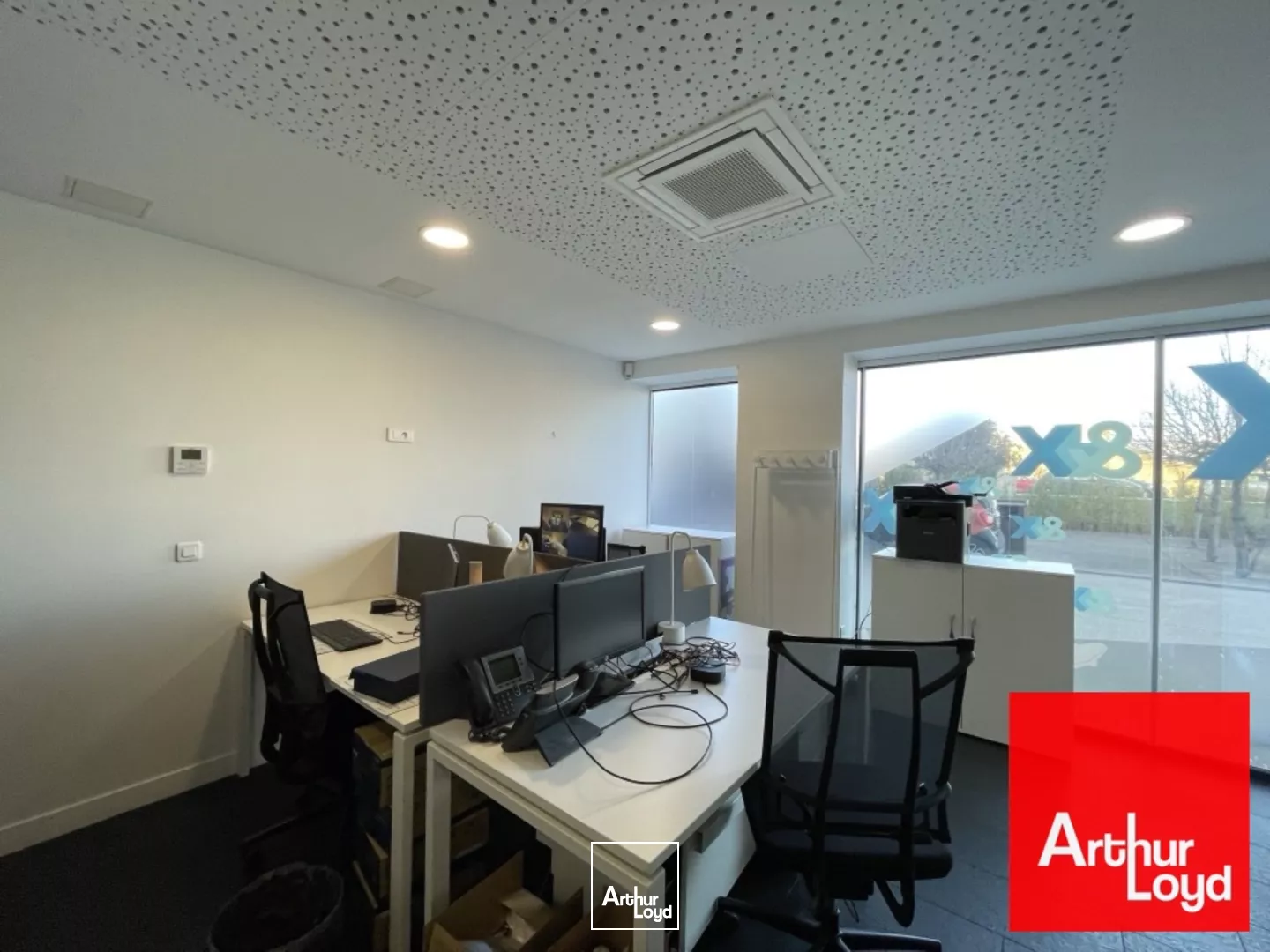 LOCAL PROFESSIONNEL 150 M2 A LOUER - MONTPELLIER EUREKA