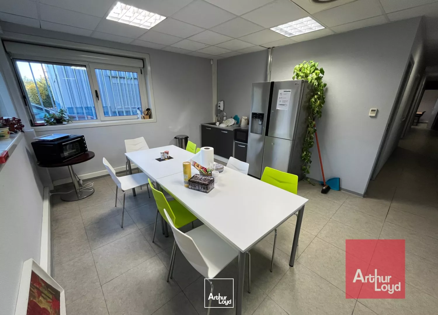 Locaux d'activités : Entrepôt et Bureaux Neufs - Accès A9/Aéroport, Zone Pôle Actif - Gallargues Le Montueux