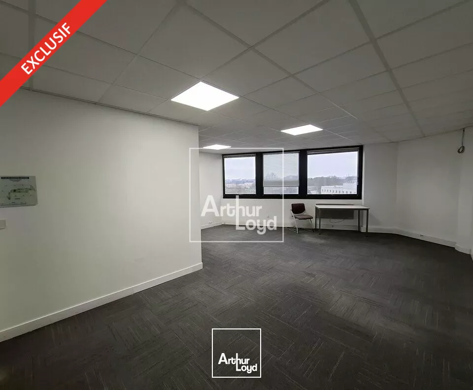 Bureaux à louer au pied du RER A de Lognes