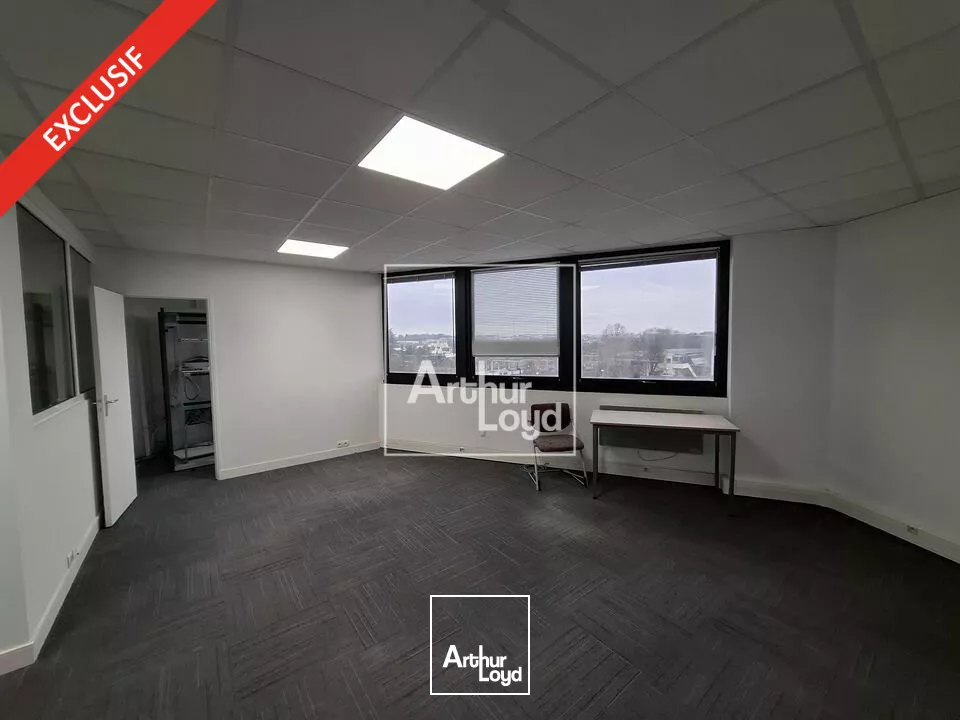 Bureaux à louer au pied du RER A de Lognes