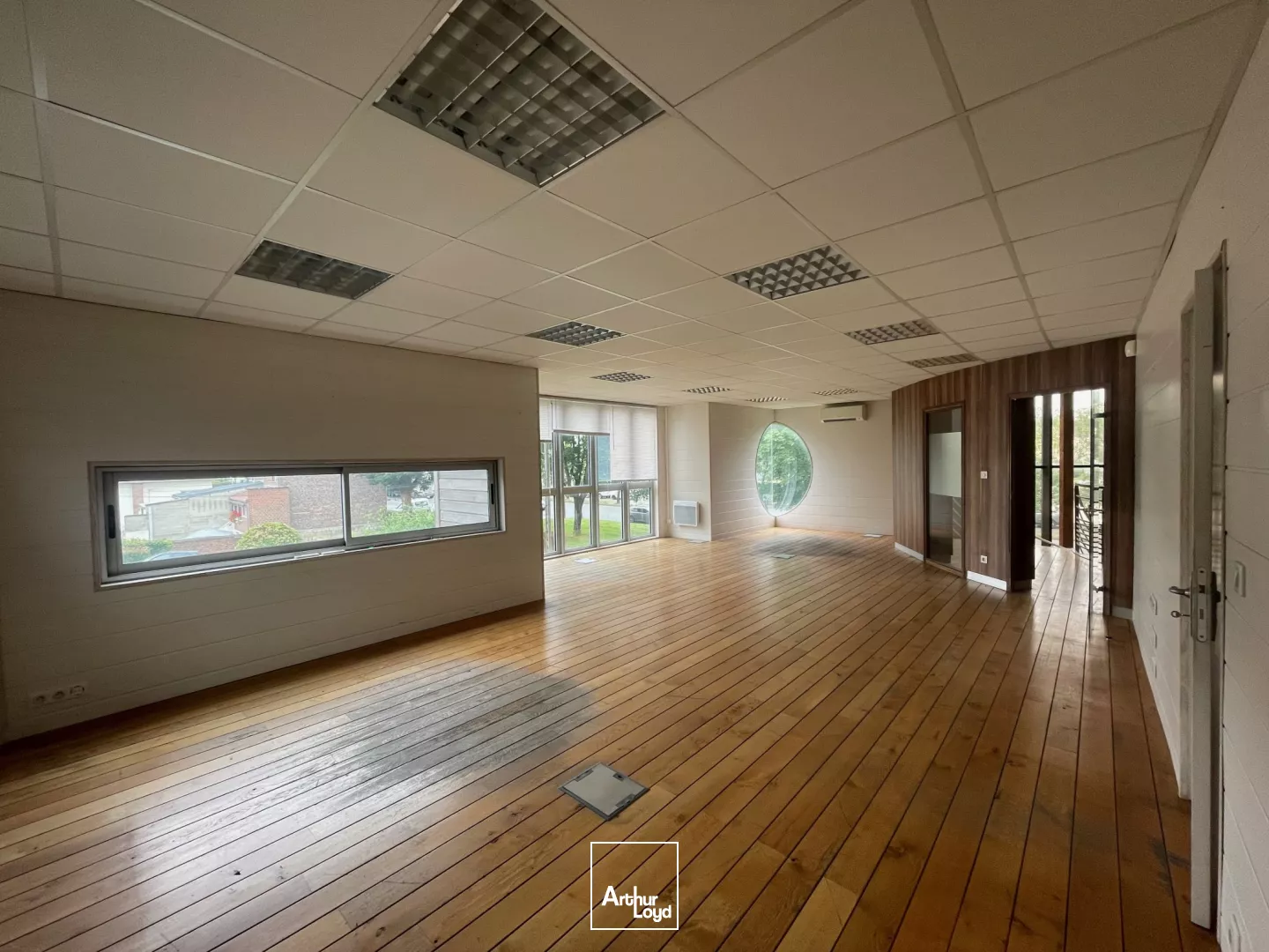 A LOUER - BUREAUX 120 M2 - SAINT-QUENTIN