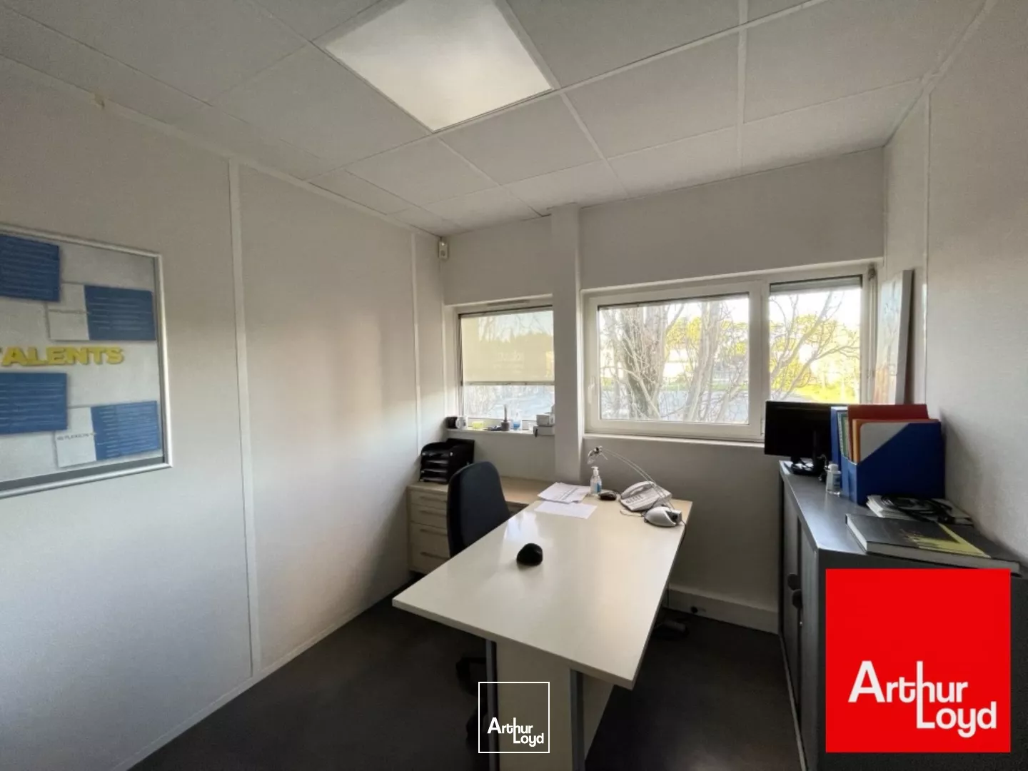 BUREAUX DE 211 M2 A LOUER - LATTES
