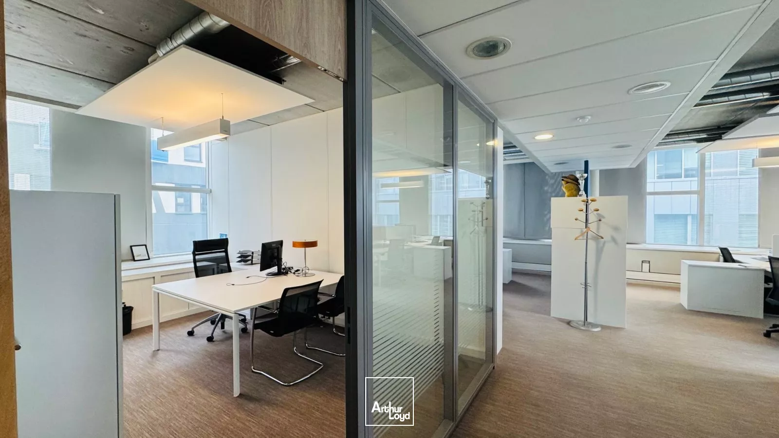 PLATEAU DE BUREAUX 194 M² LE BASSAM BREST PORT DE COMMERCE