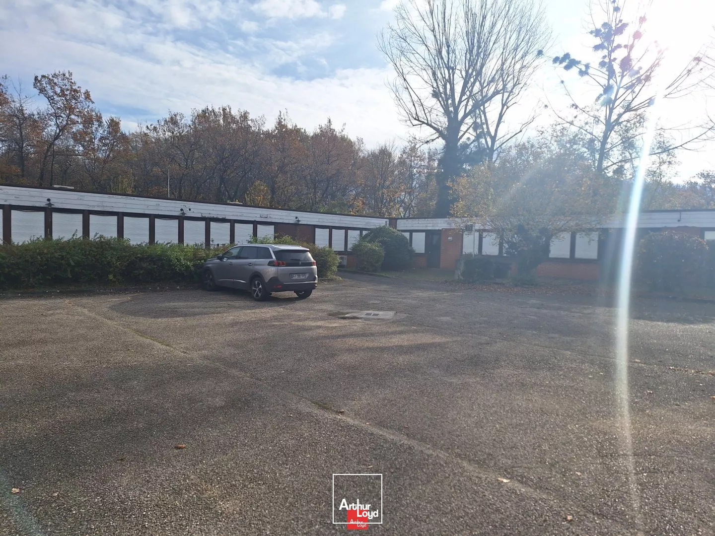 BUREAUX A LOUER MEYLAN AVEC PARKING EN REZ DE CHAUSSEE