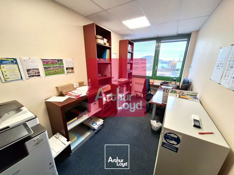 CLERMONT-FERRAND LA PARDIEU A LOUER BUREAUX 63M² 