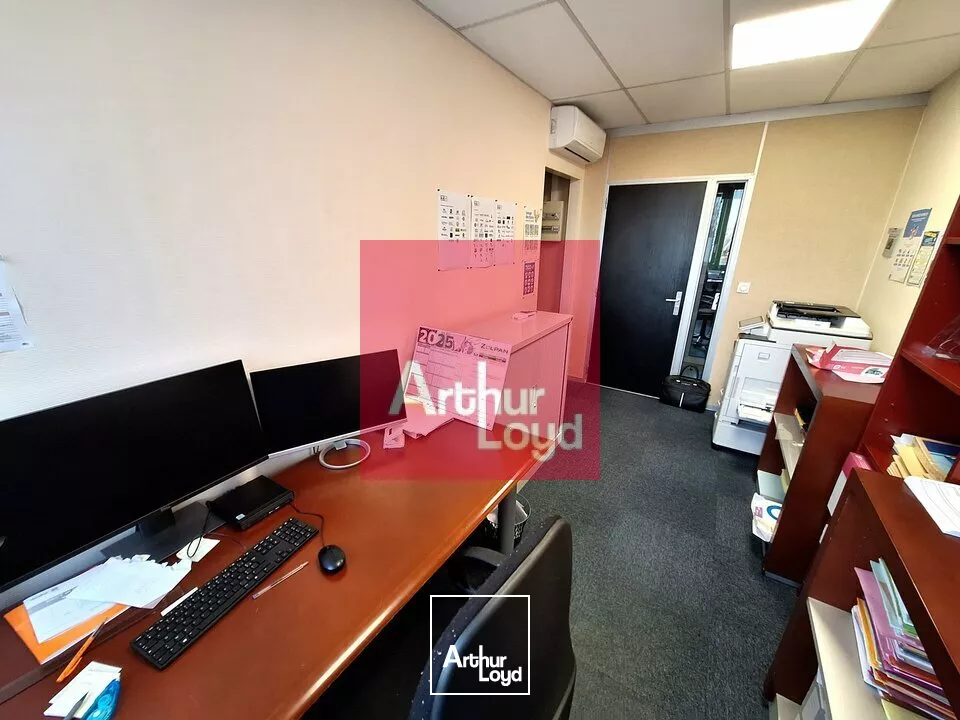 CLERMONT-FERRAND LA PARDIEU A LOUER BUREAUX 63M² 