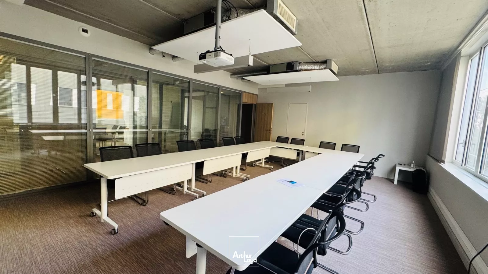 PLATEAU DE BUREAUX 194 M² LE BASSAM BREST PORT DE COMMERCE