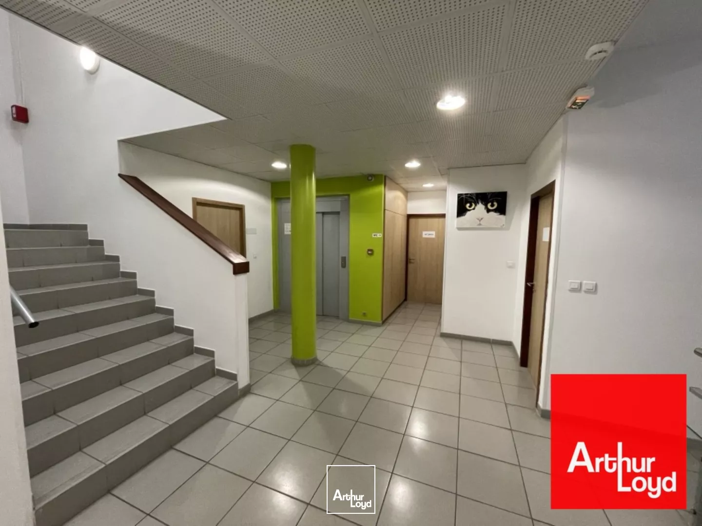 PARC MILLÉNAIRE - EURÊKA - 228 M2 - BUREAUX À LOUER AVEC PARKINGS