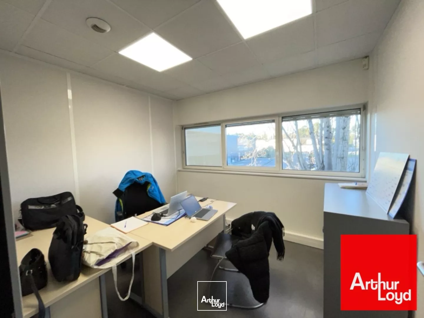 BUREAUX DE 211 M2 A LOUER - LATTES