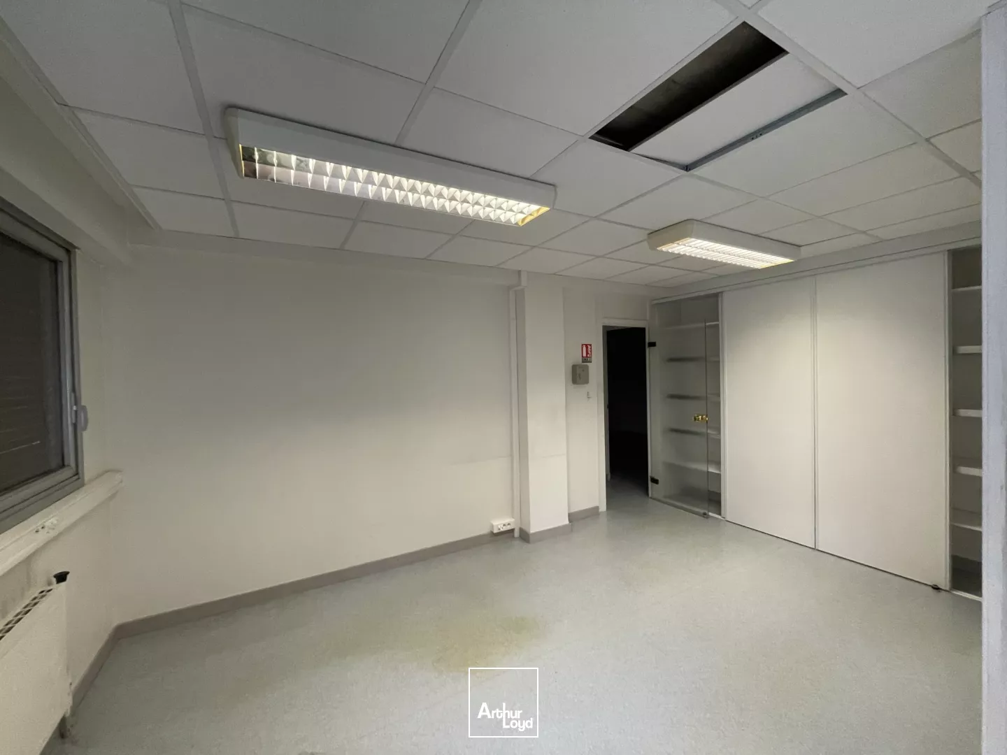 BUREAUX À VENDRE-240 M²-CENTRE VILLE DE NANTES