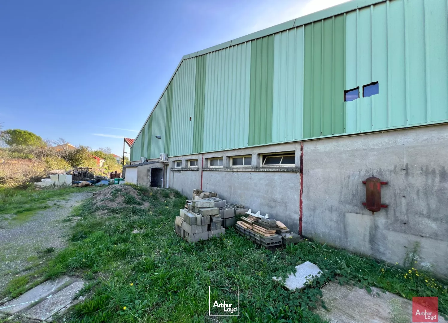 Local d'activité à louer sur la commune de St Hilaire de Brethmas