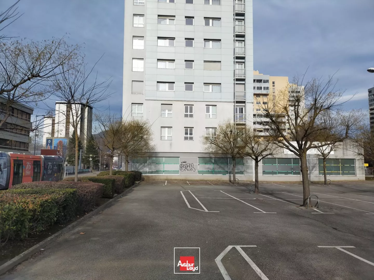 LOCAL COMMERCIAL 348 M²A VENDRE GRENOBLE PROCHE GRAND PLACE