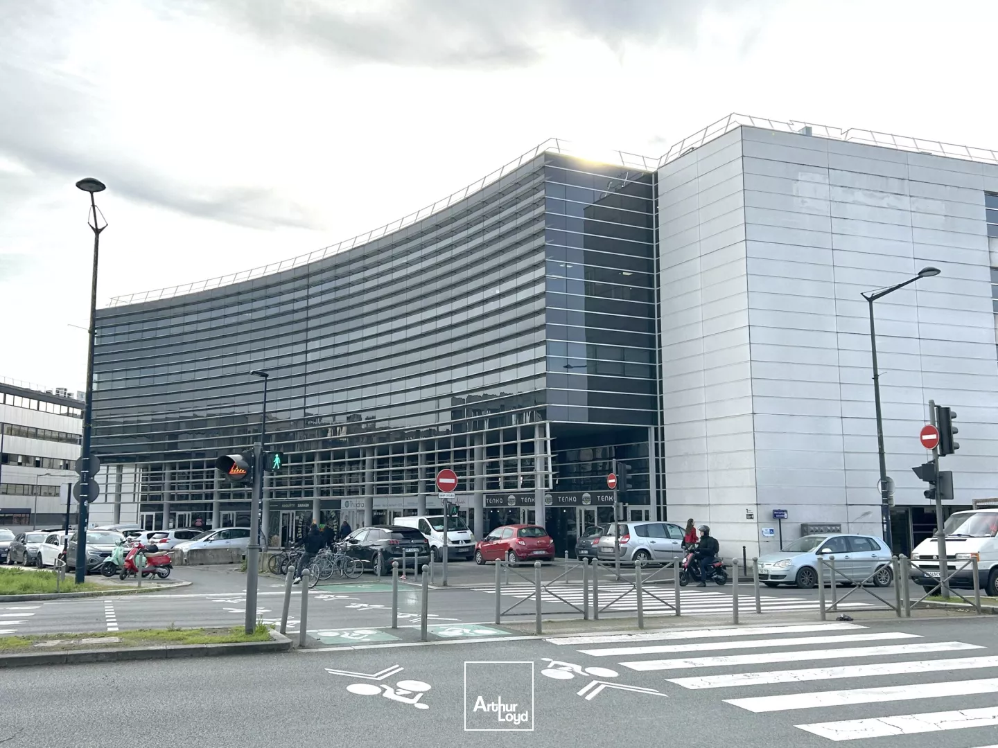 A louer - 1 901 m² de bureaux divisibles dès 229 m² - Immeuble Plaza - Bordeaux Ravezies