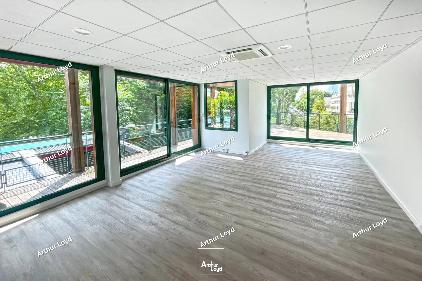 Bureaux à louer à LEVALLOIS PERRET 92300