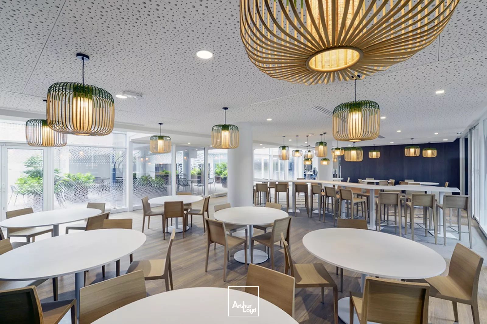 Mozaïk, bureaux lumineux et flexibles dans un immeuble de services, à Rueil sur Seine