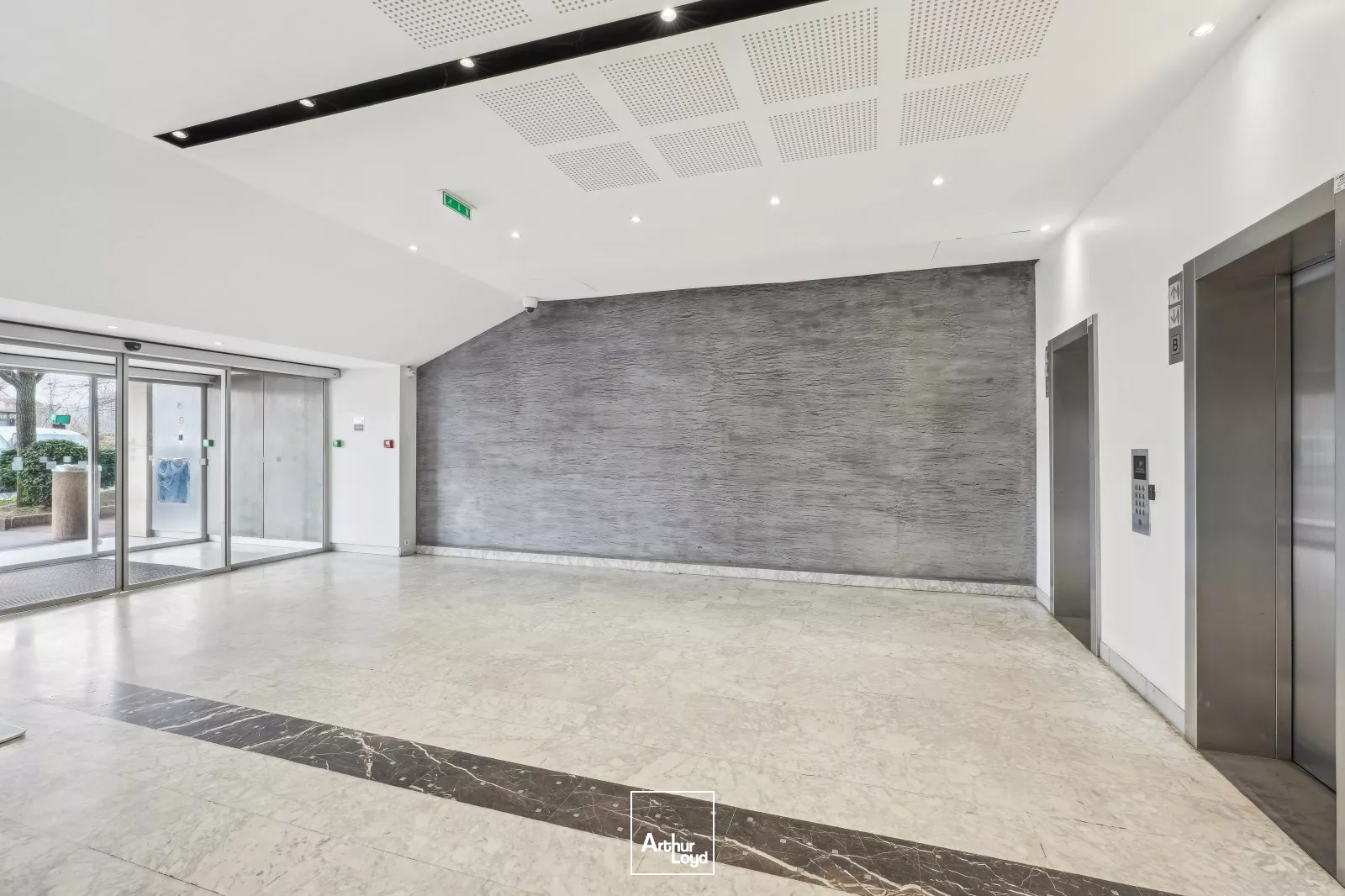 Nouveaux bureaux à acquérir - Facilité d'aménagement - Quartier animé d'Asnières sur Seine 