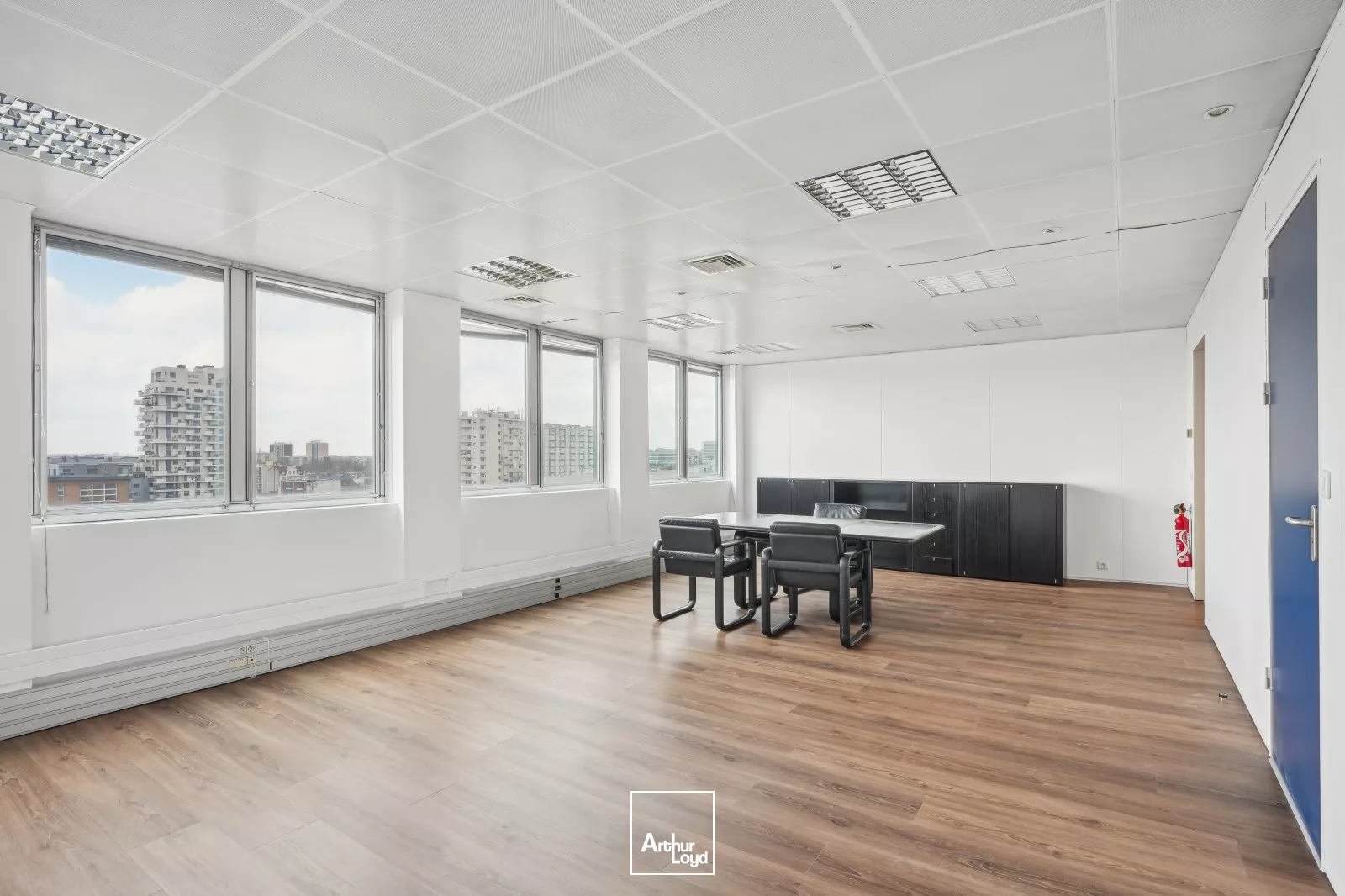 Nouveaux bureaux à acquérir - Facilité d'aménagement - Quartier animé d'Asnières sur Seine 