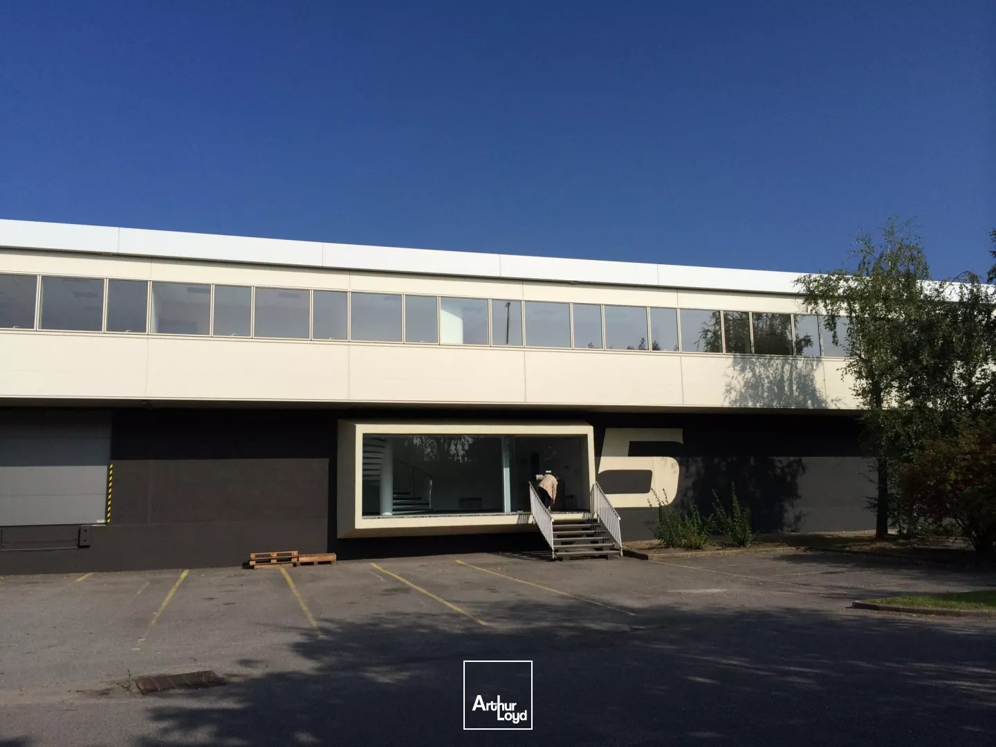 Locaux d'activité à louer à SAINT OUEN L'AUMONE 95310