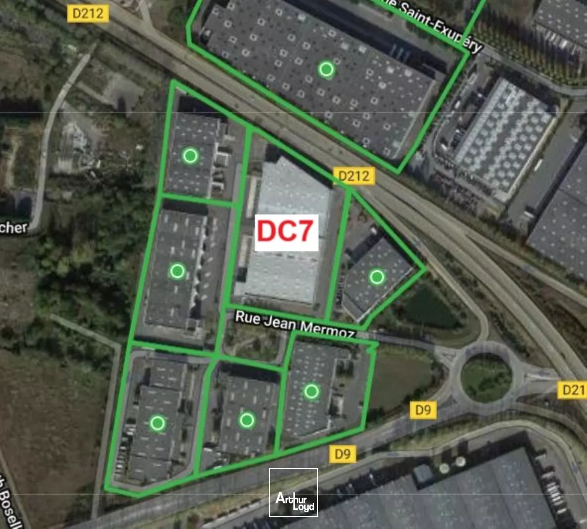 Entrepôts rénovés à louer à Mitry-Mory - 9 m HSP, 7 quais, site sécurisé, idéal logistique et industrie