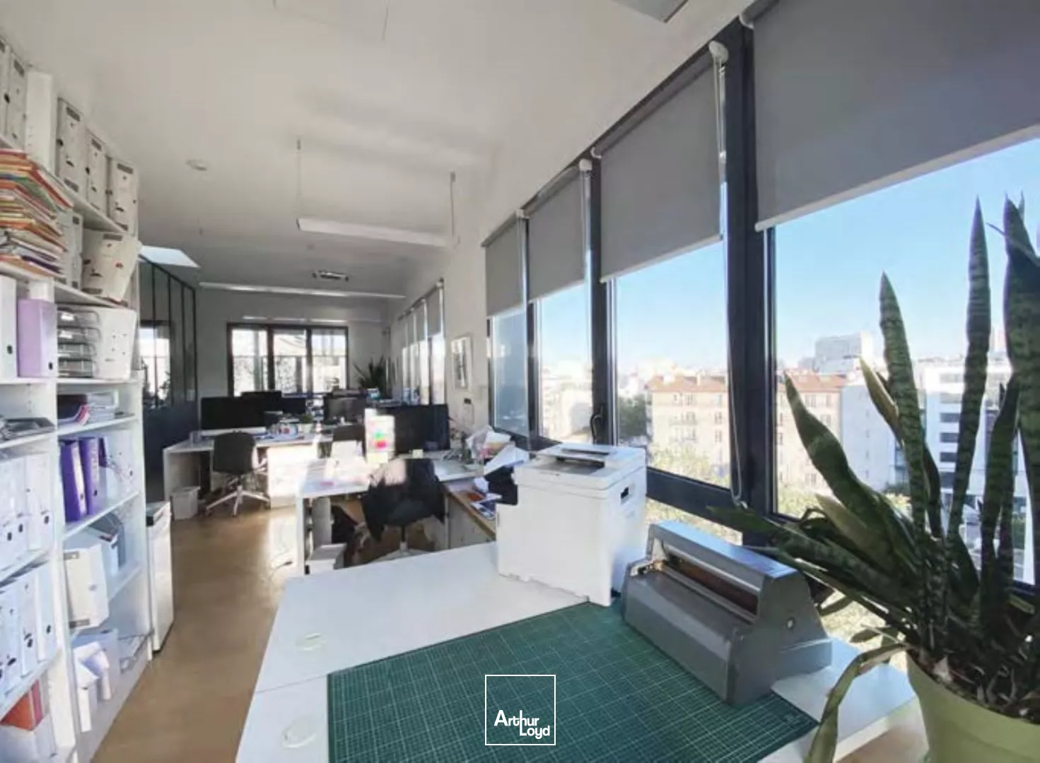 BUREAUX PLUG AND PLAY