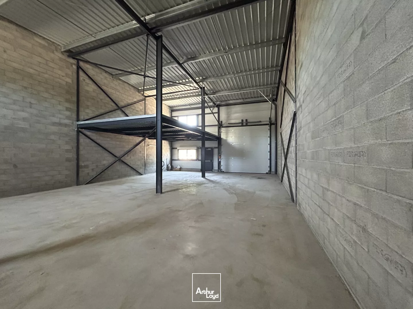 LOCAUX NEUFS À LOUER POLYGONE NORD