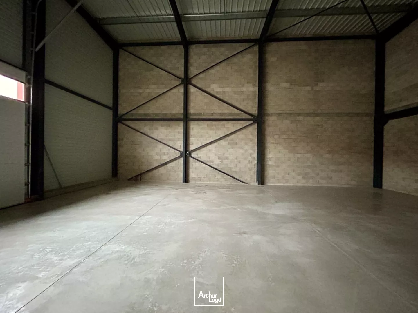 Locaux d'activités à la location - Zone d'activités 