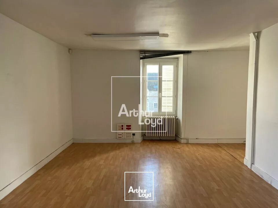 Bureaux à louer - VAUX LE PENIL