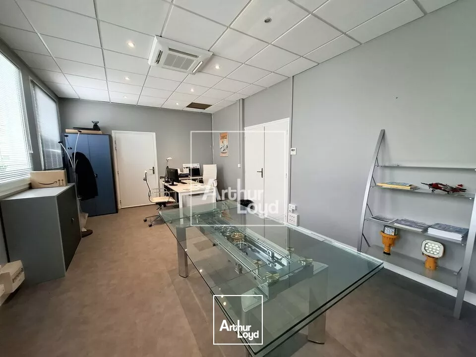 Bureaux au pied de l'aérodrome à louer 