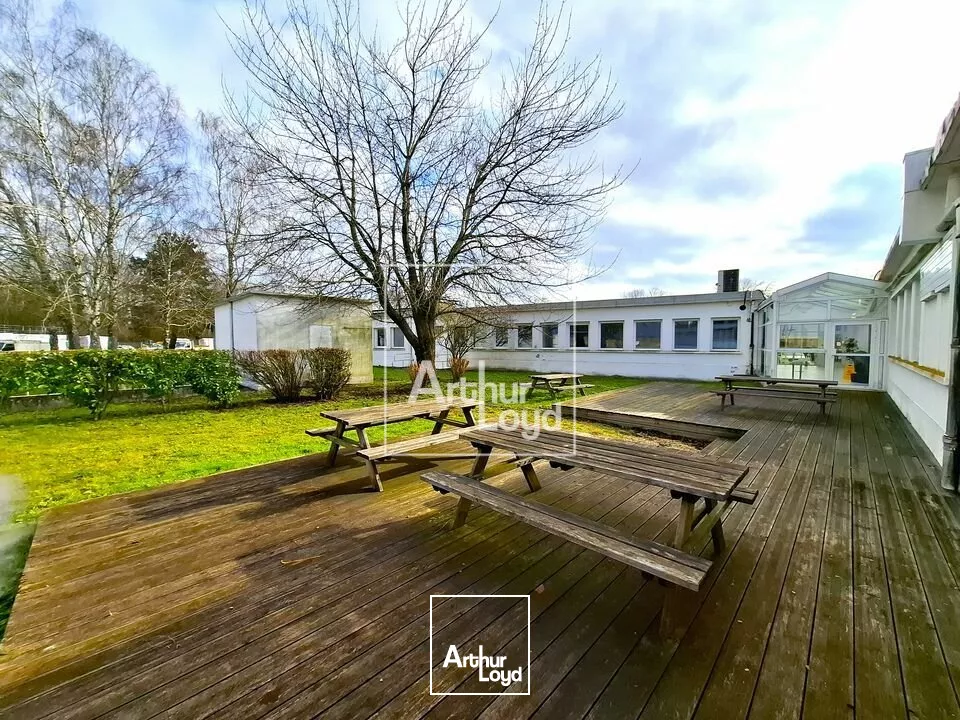 Bureaux au pied de l'aérodrome à louer 