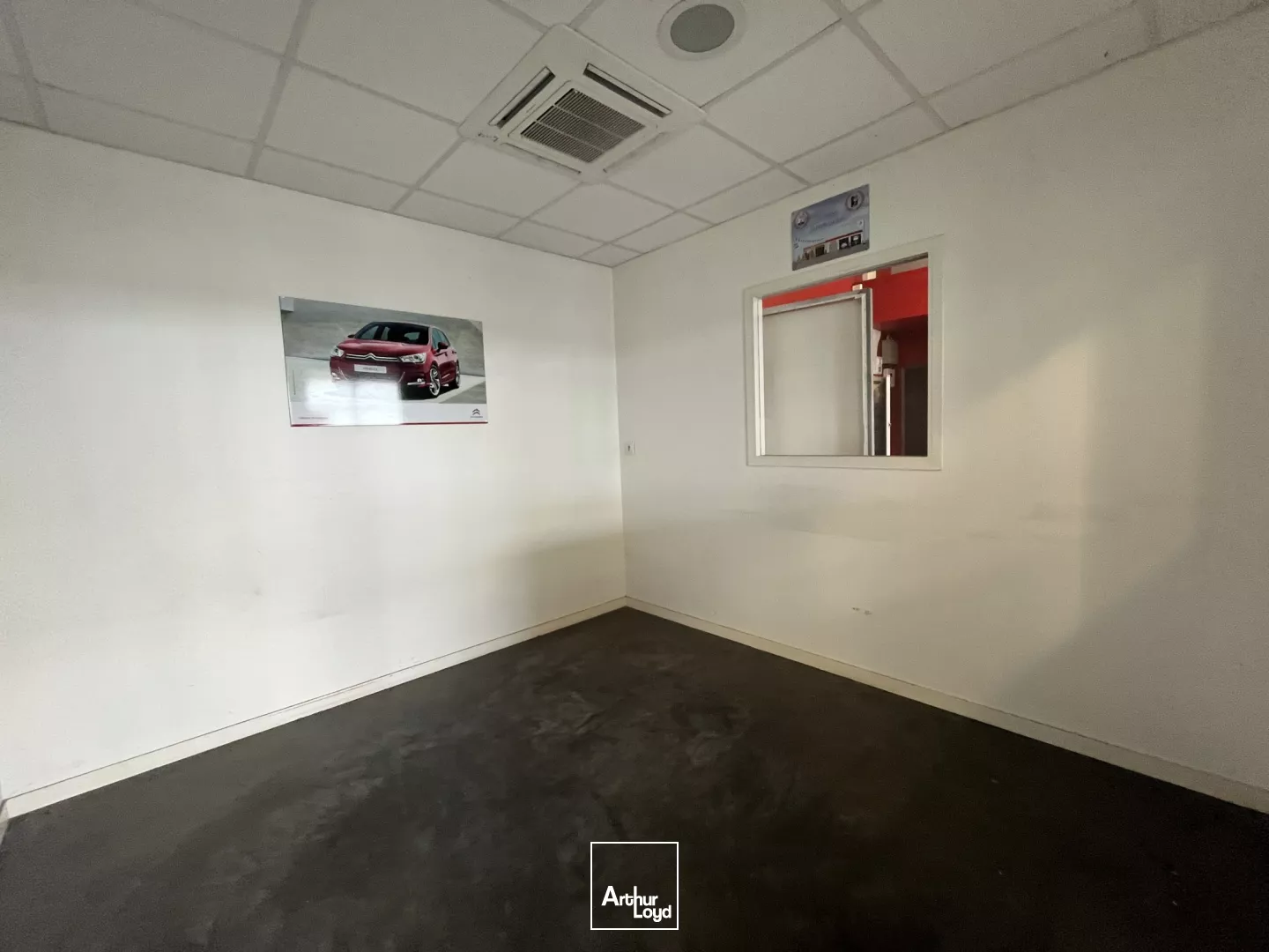 Local d'activités à louer Tavers 