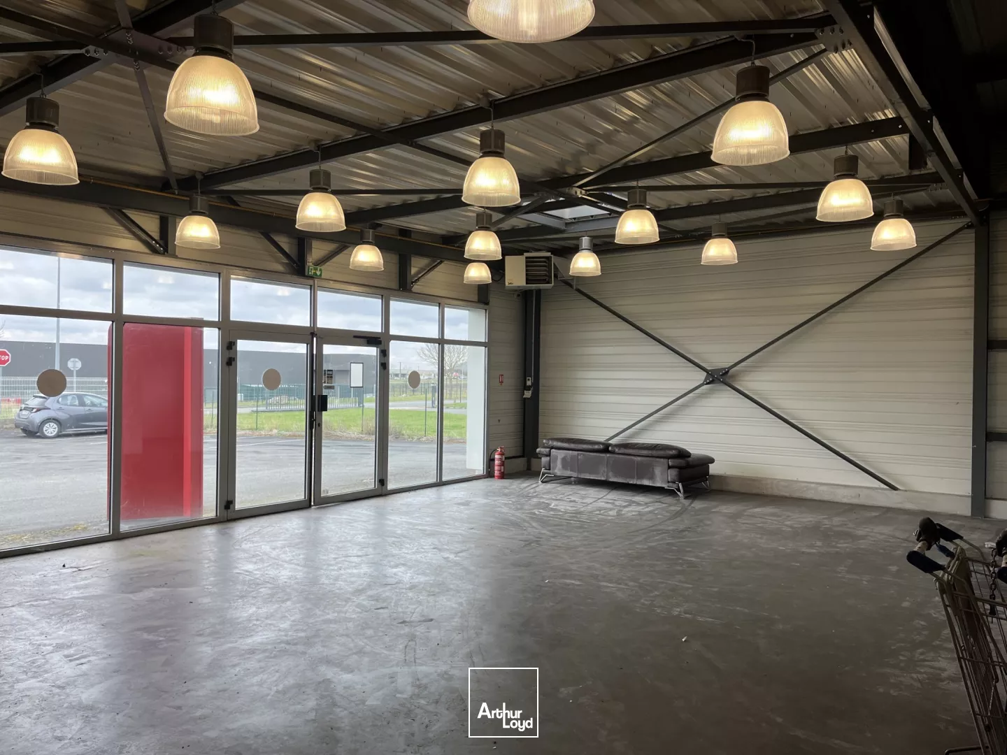 Local d'activités à louer Tavers 