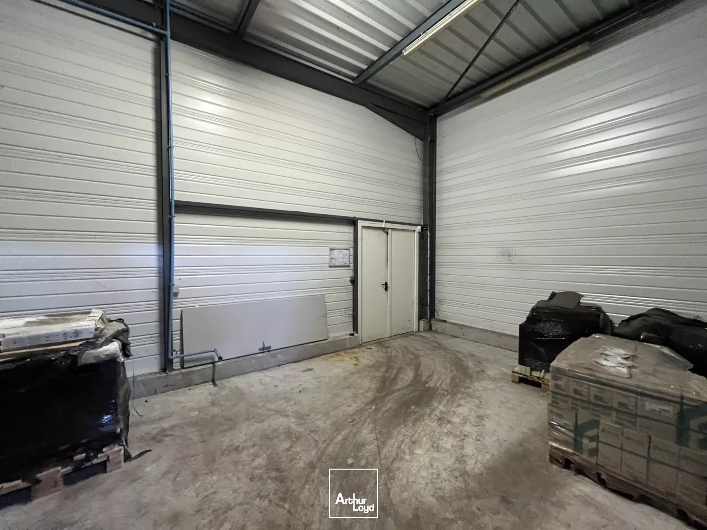 Local d'activités à louer Tavers 