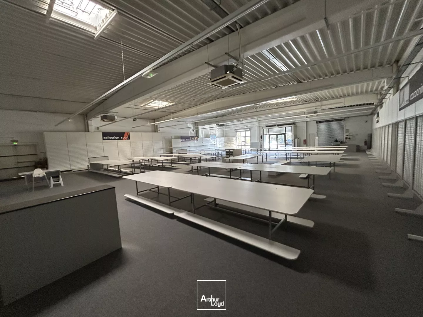 Local commercial de 608 m² à louer - Visibilité optimale à Libercourt 