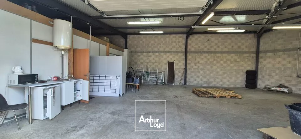 LOCAL D'ACTIVITES 152 m² - MARSANNAY-LA -CÔTE - A LOUER