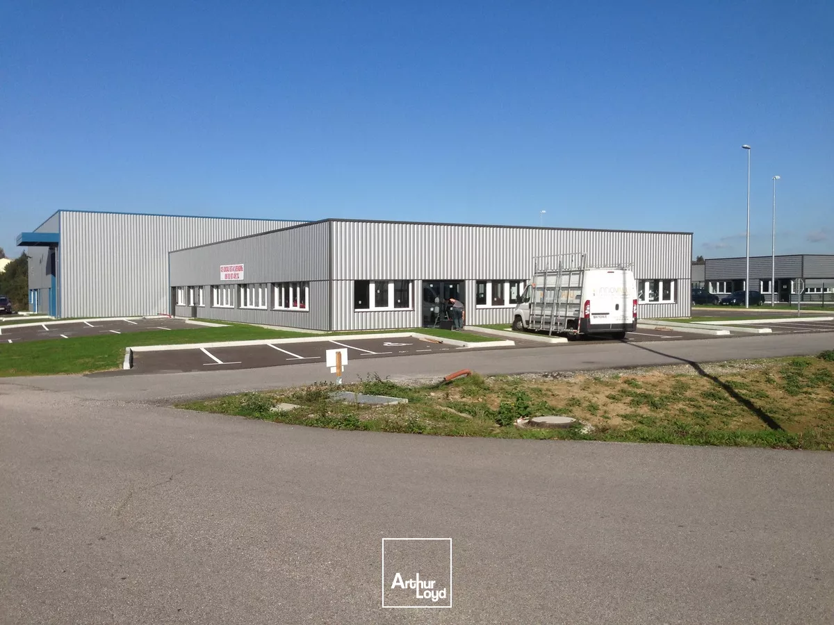 A vendre 300 m² de bureaux avec locataires en place