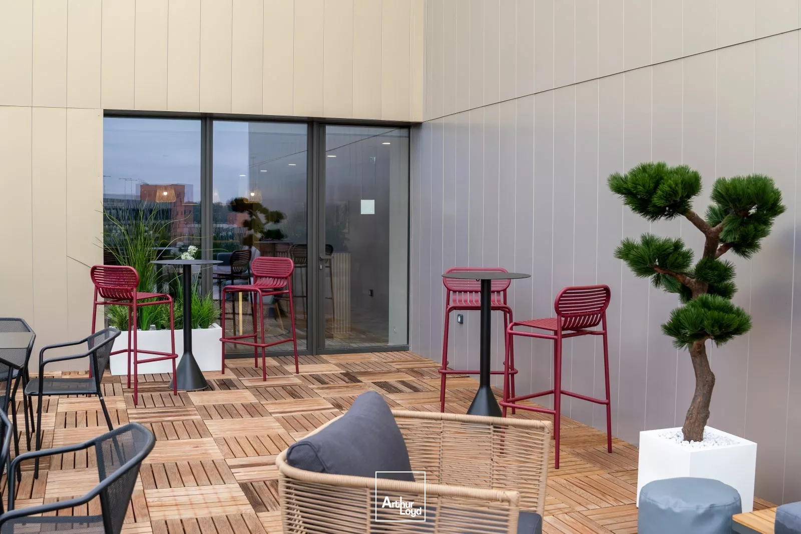 Bureaux à louer à Villeneuve d'Ascq - Surface neuve de 460 m² proche métro avec parkings