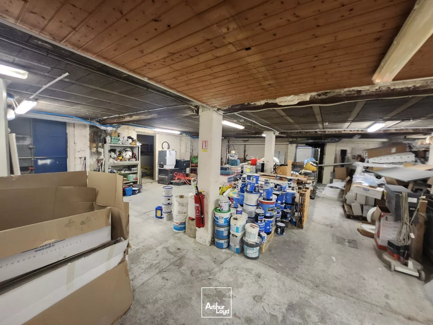 Bâtiment indépendant de 698 m² sur parcelle de 1 536 m²