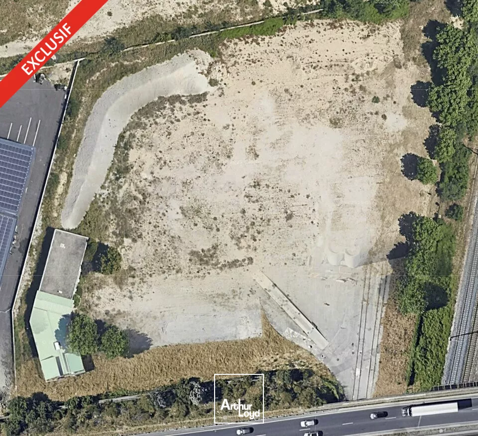 Terrain à vendre 1,2 ha - Avignon Nord - Emplacement et visibilité exceptionnels - Proche de l'Autoroute A7 