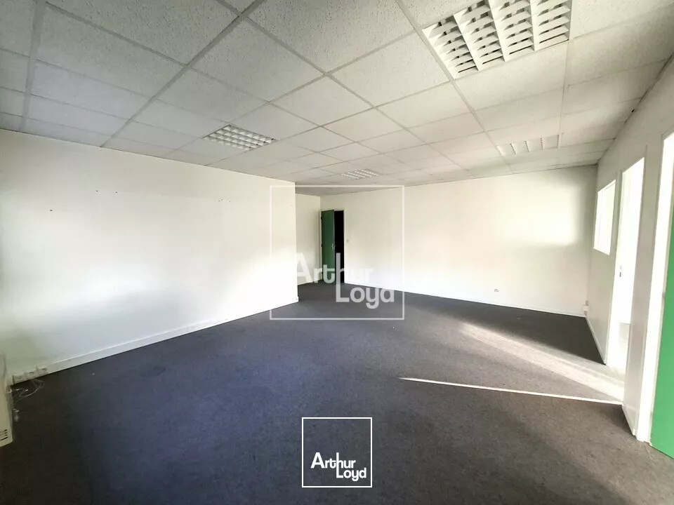 Bureaux à louer dans un immeuble indépendant