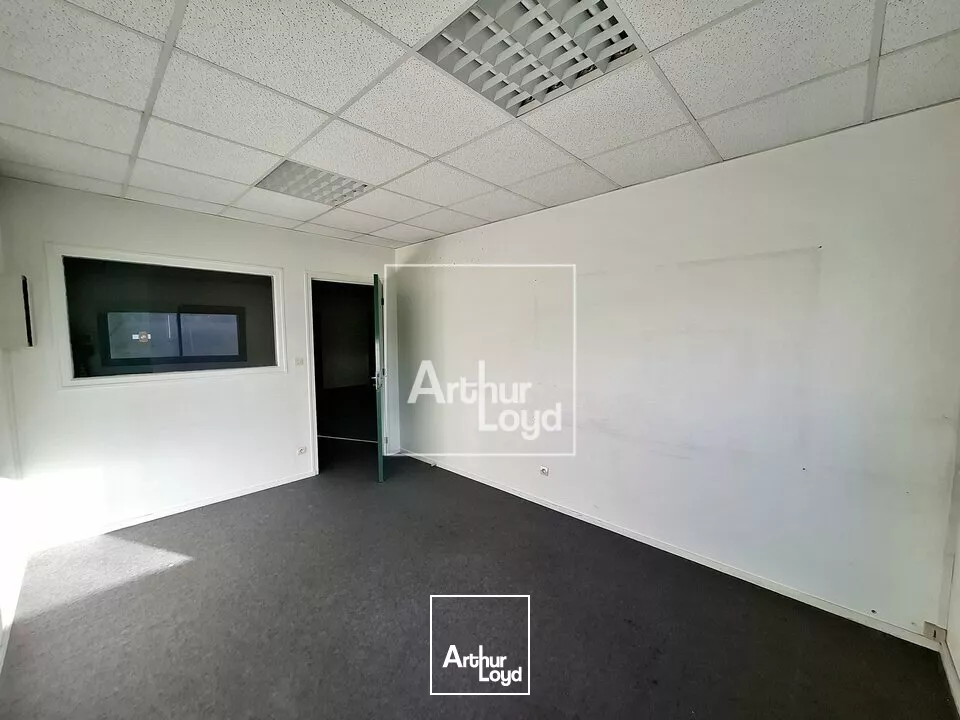 Bureaux à louer dans un immeuble indépendant