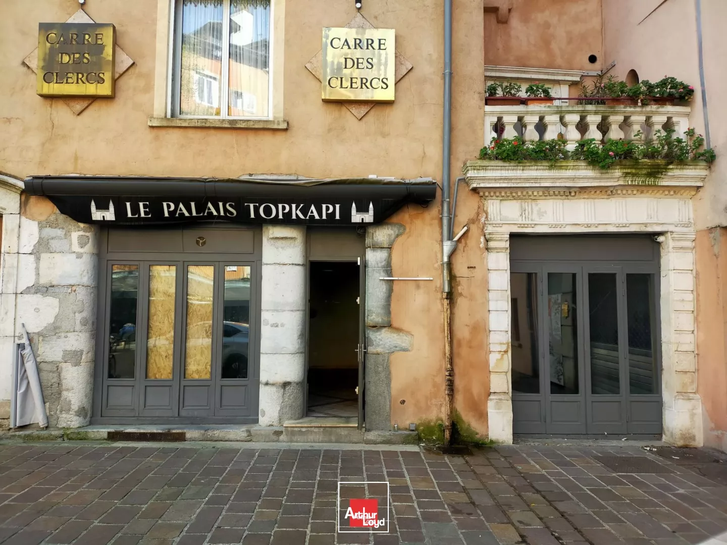 LOCAL COMMERCIAL 75 M² A LOUER GRENOBLE PLACE CLAVEYSON TERRASSE