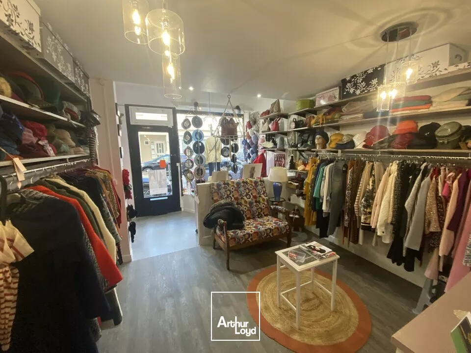 A VENDRE - LE HAVRE - CENTRE - MURS COMMERCIAUX OCCUPÉS 