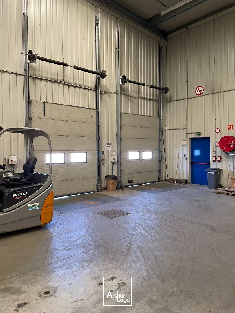 Local d'activité 2 000 m² Saint Junien - A vendre