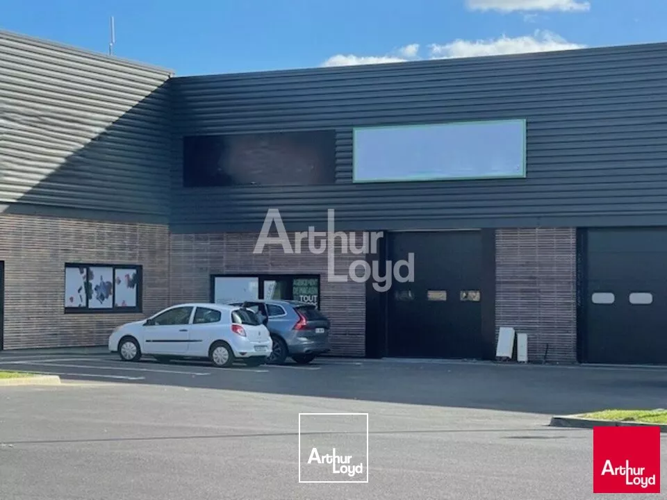 BRUZ - LOCAL D'ACTIVITE A VENDRE - 560 M²