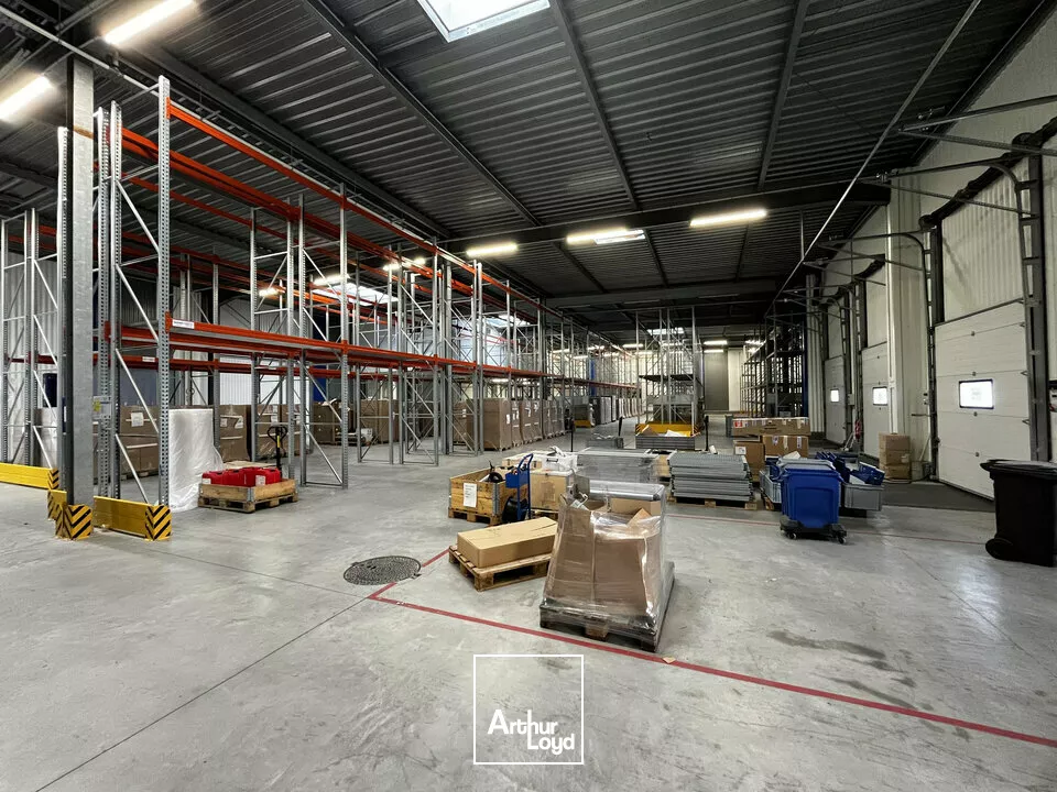 LOCAL D'ACTIVITE - ENTREPOT à LOUER de 3970 m²
