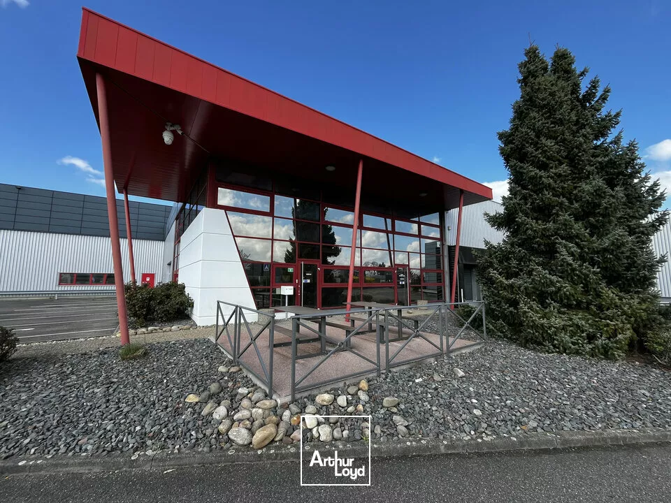 LOCAL D'ACTIVITE - ENTREPOT à LOUER de 3970 m²