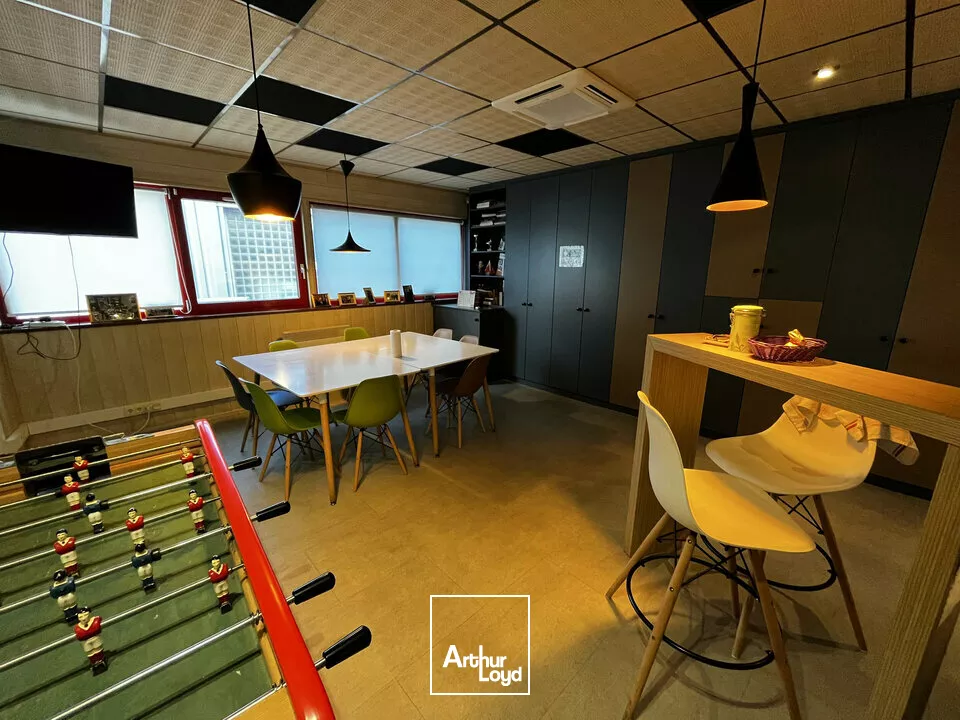 LOCAL D'ACTIVITE - ENTREPOT à LOUER de 1320 m²