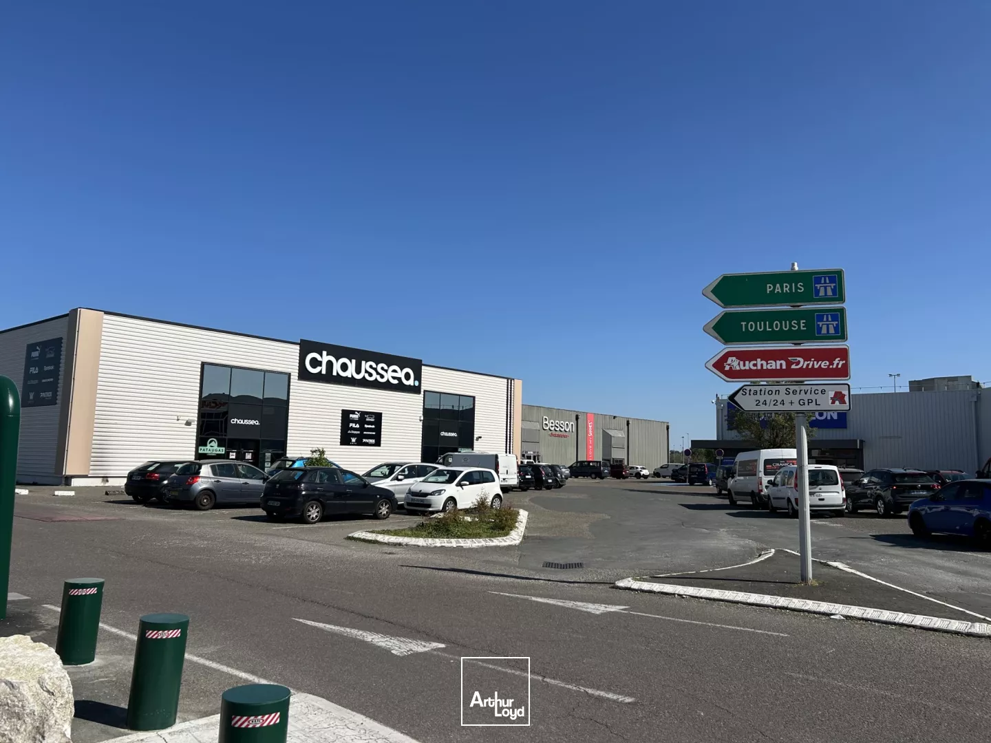 À LOUER - BOULIAC RETAIL PARK - CELLULE 890 M²