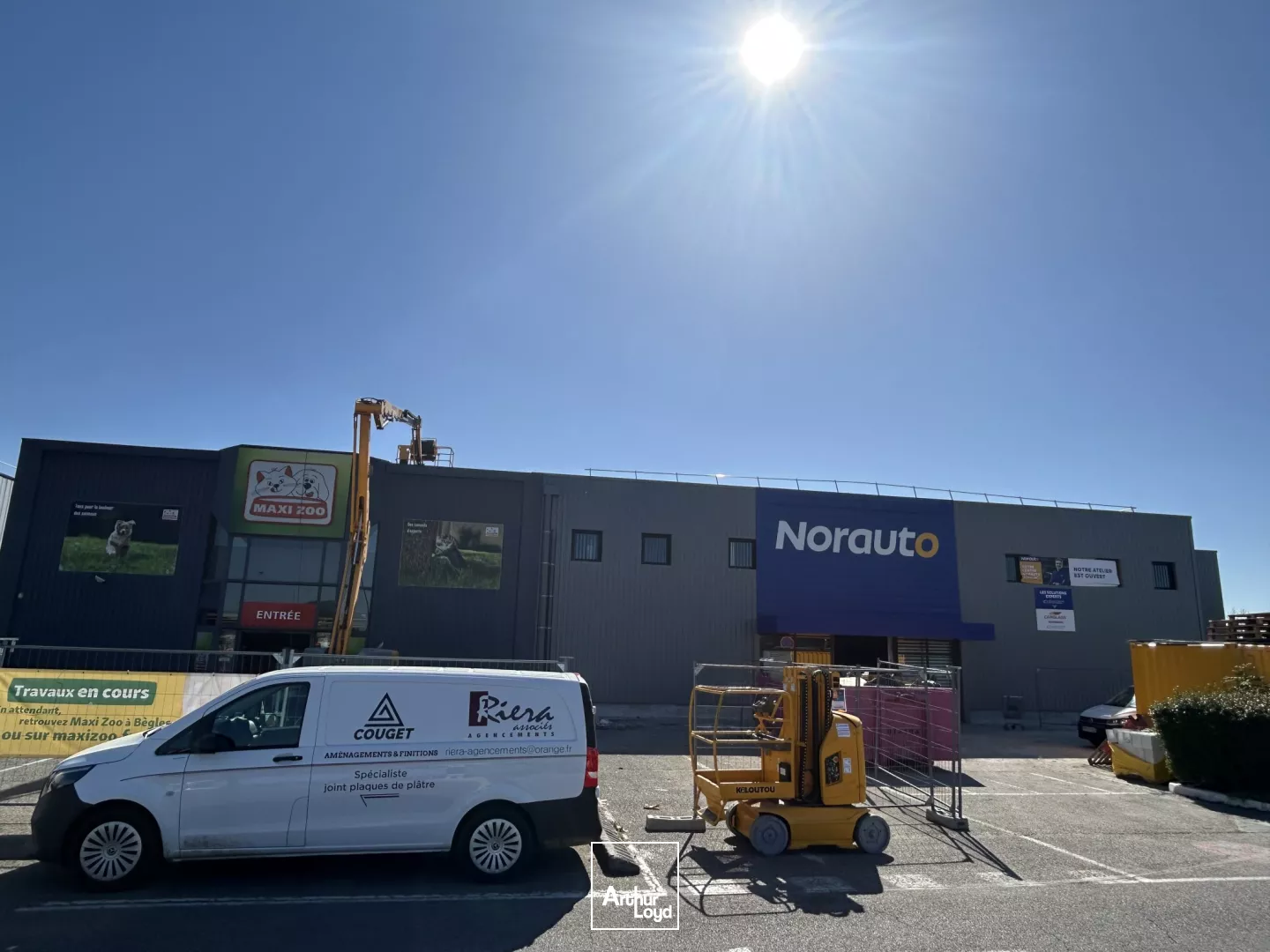 À LOUER - BOULIAC RETAIL PARK - CELLULE 890 M²